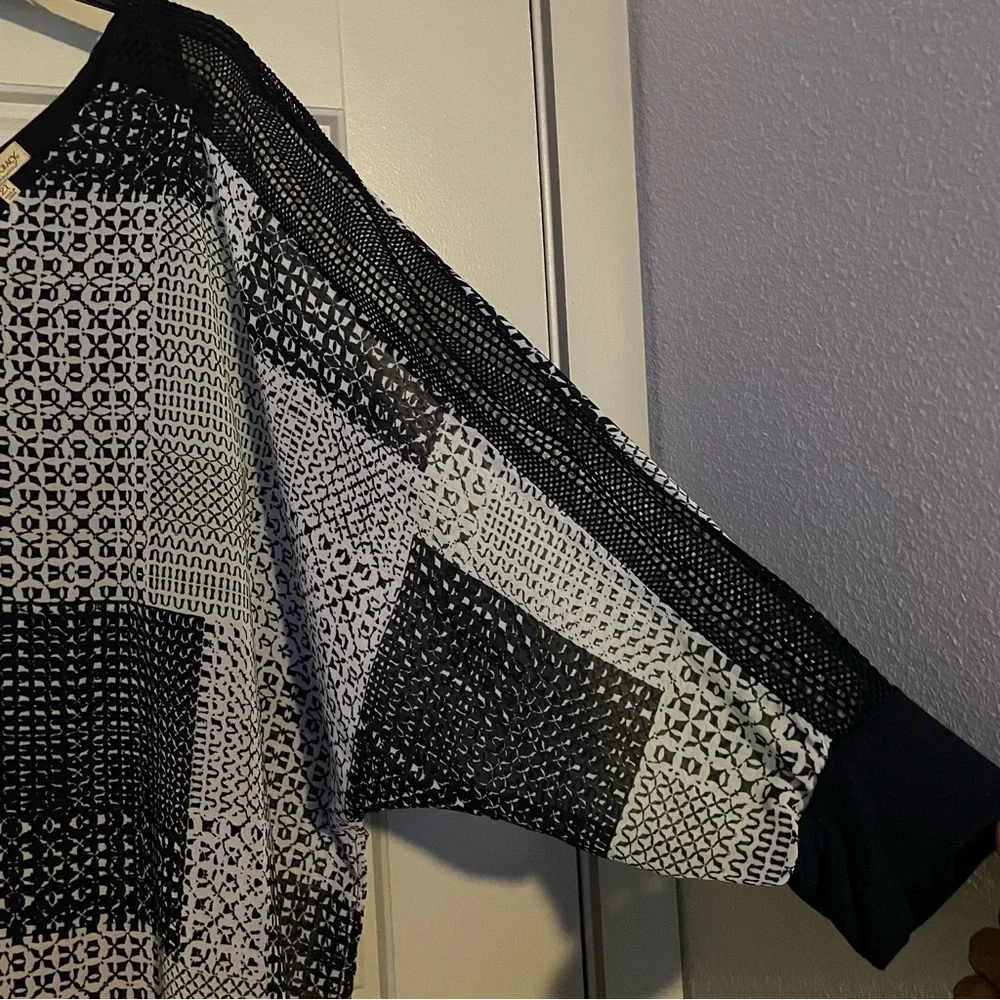 Patchwork Patterned Blouse - Picture 4 of 5
